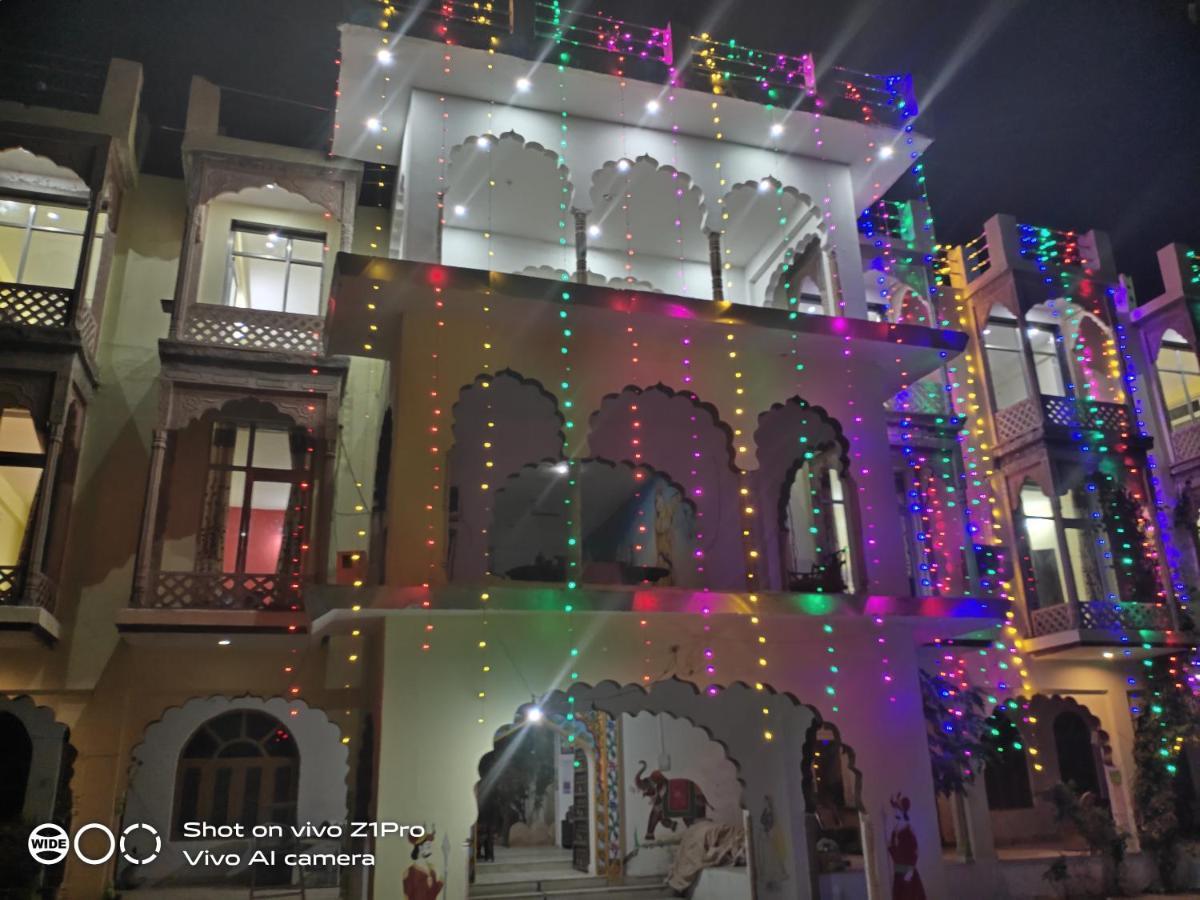 Radhika Palace Hotel Pushkar Bagian luar foto